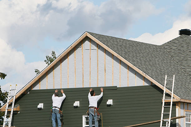 Professional Siding technician working in Salix, PA